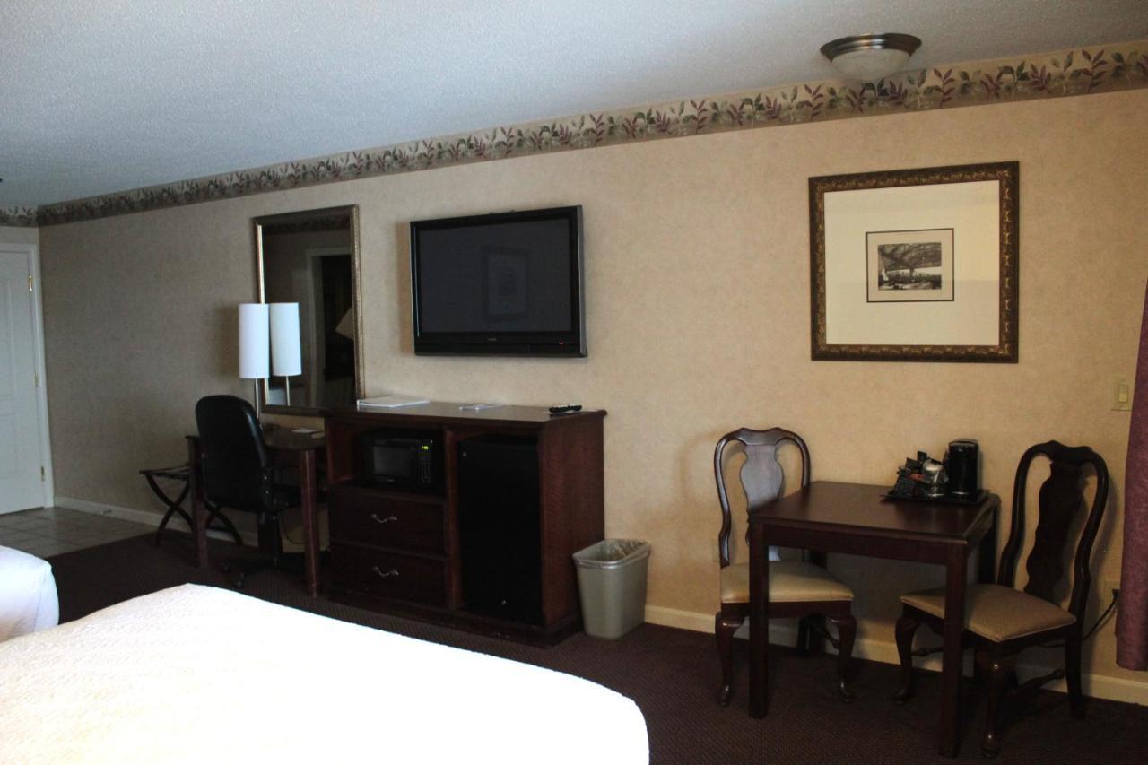 Shiretown Inn & Suites Houlton Eksteriør bilde